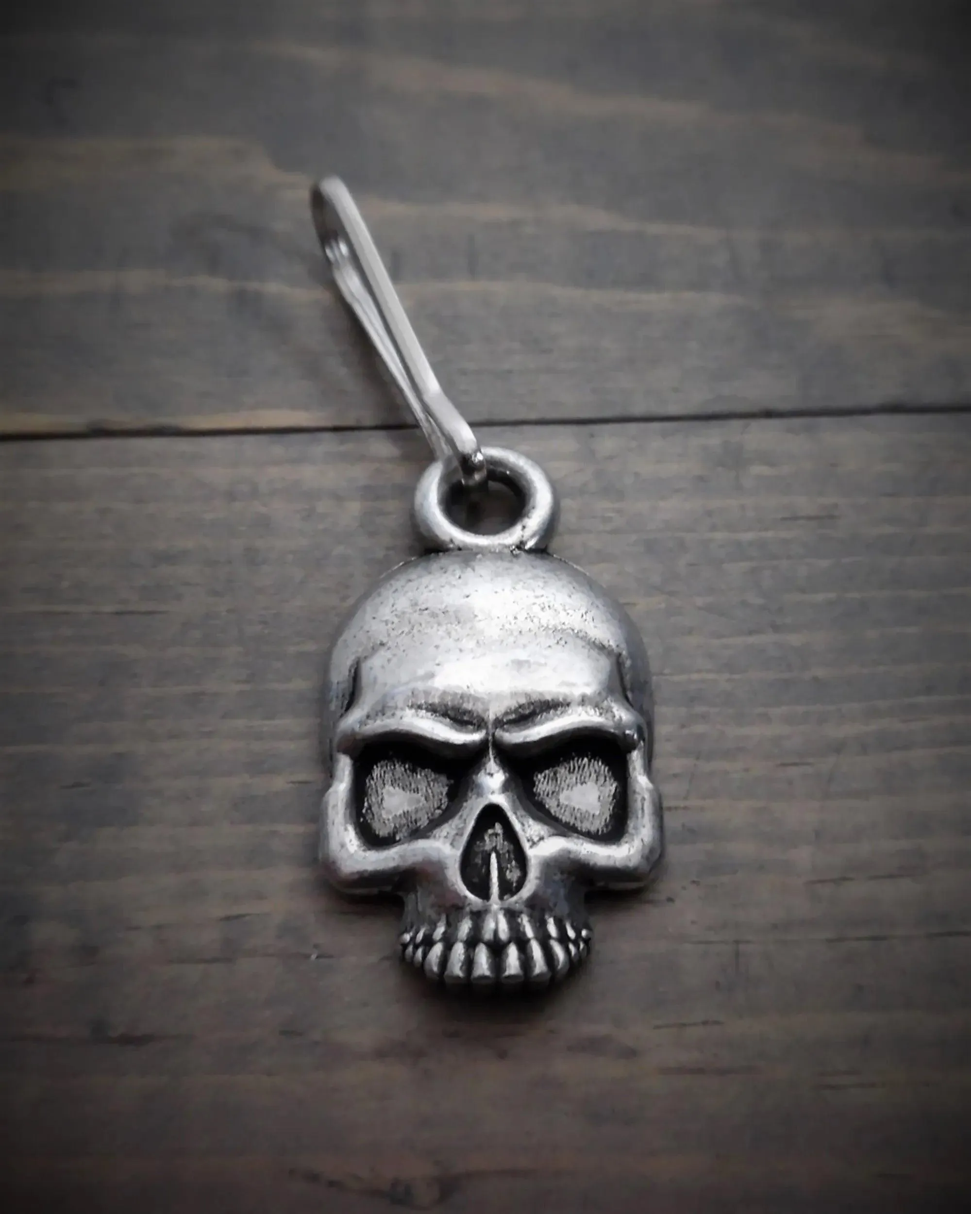 Bravo Bells - Skull Zipper Pull
