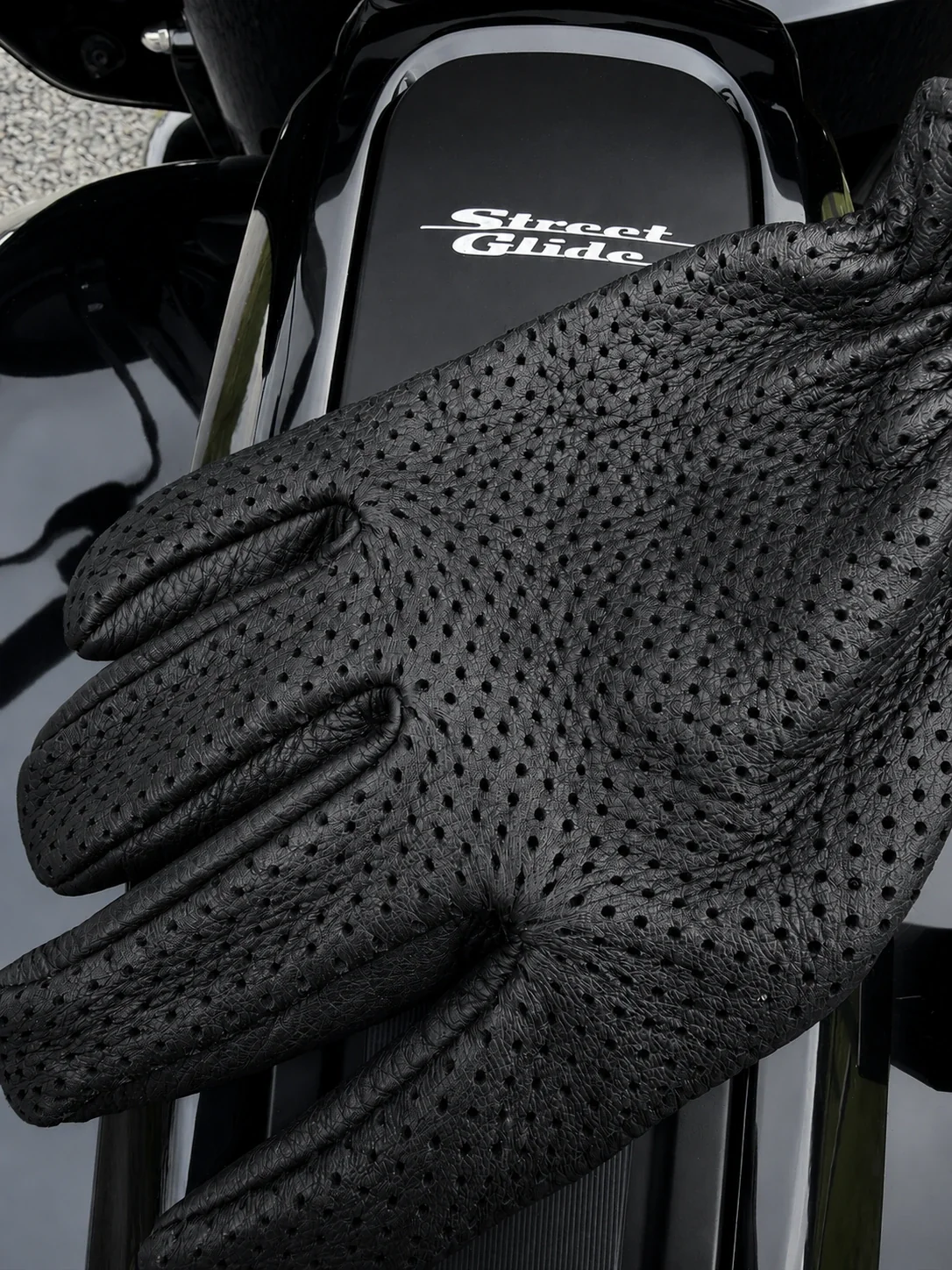Ventilated Touchscreen Deerskin Gloves - Image 5