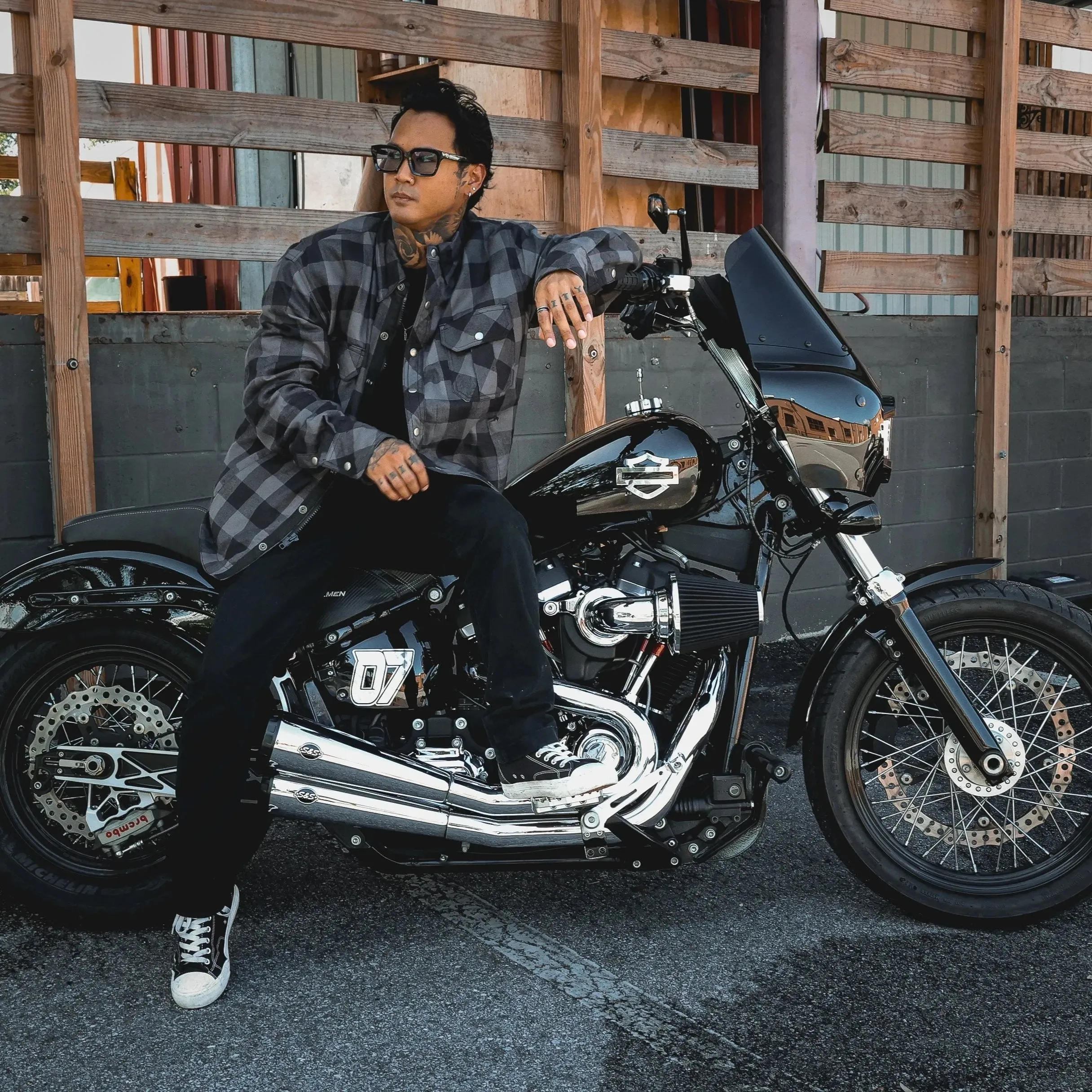 Sentry - Mens Black & Gray Armored Flannel - Image 4